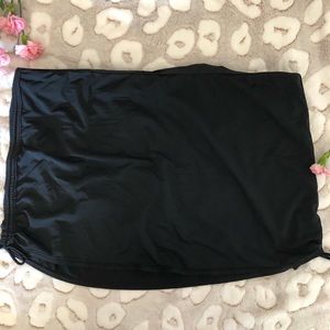 Island Escape Woman Swim Skirt